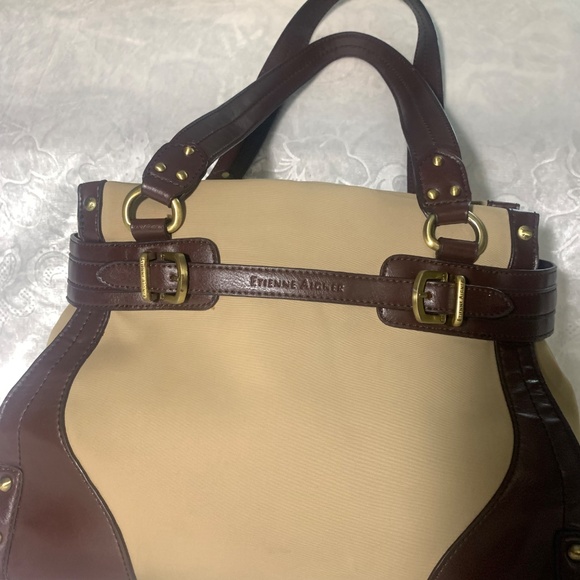 ETIENNE AIGNER Elegant Brown Shoulder Bag - Perfect Condition, Great Deal! - Picture 8 of 16
